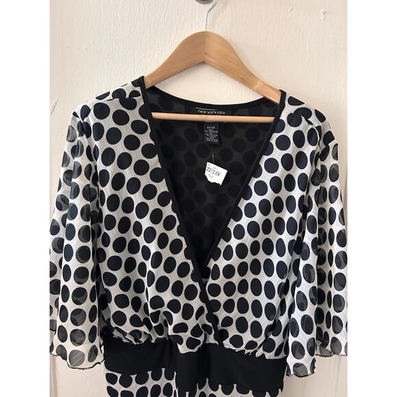 NWT New York City Design Company Polka Dot V Neck Tunic Blouse with Tie Back 22 - Picture 2 of 4